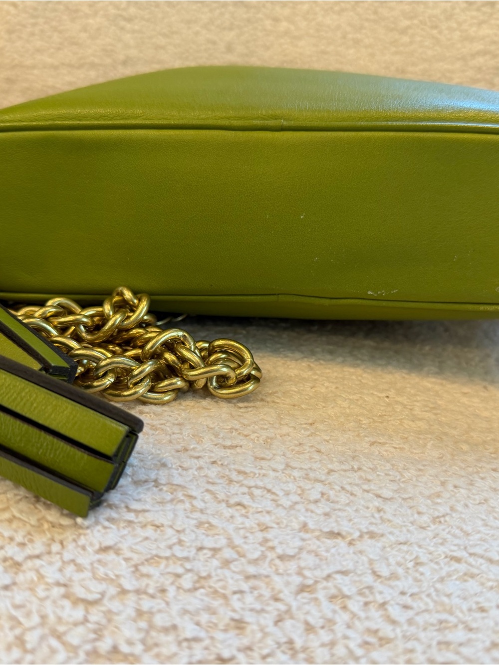 COACH Flight Bag Lime Green Leather Crossbody with Gold Chain - Picture 5 of 5